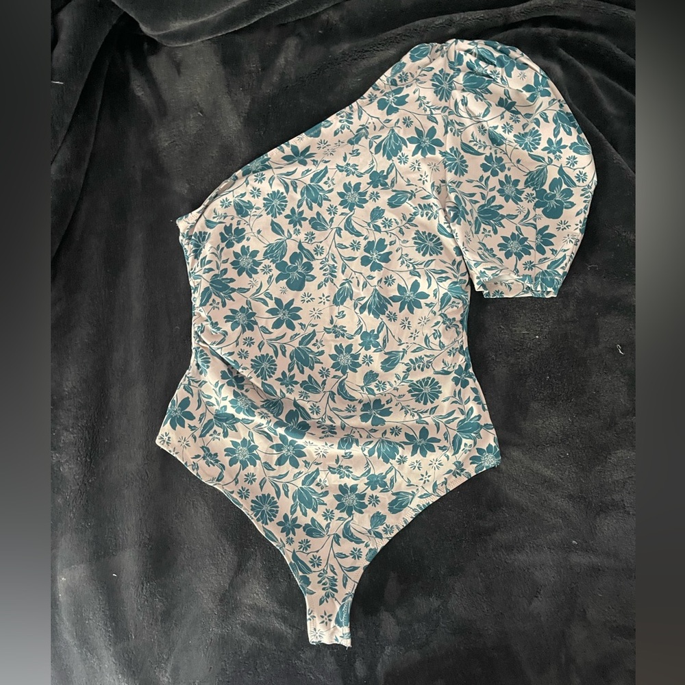 Free People one shoulder top - size M - lightly worn - no longer available on FP